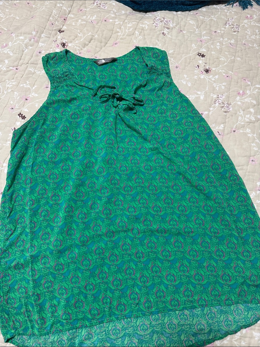 The North Face Green Patterned Tie-Front Sleeveless Blouse